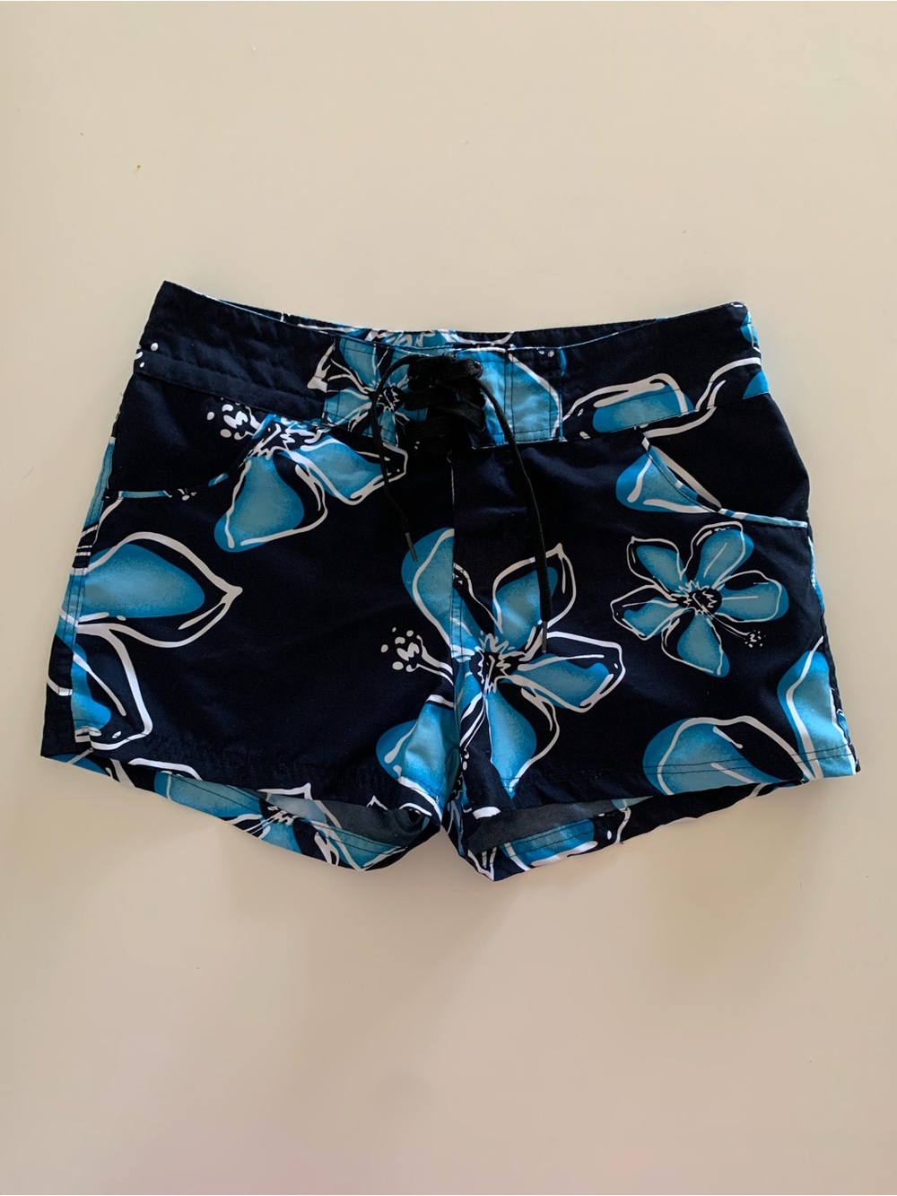 Maui Clothing Company Floral Blue & Black Swim Shorts - Picture 1 of 2
